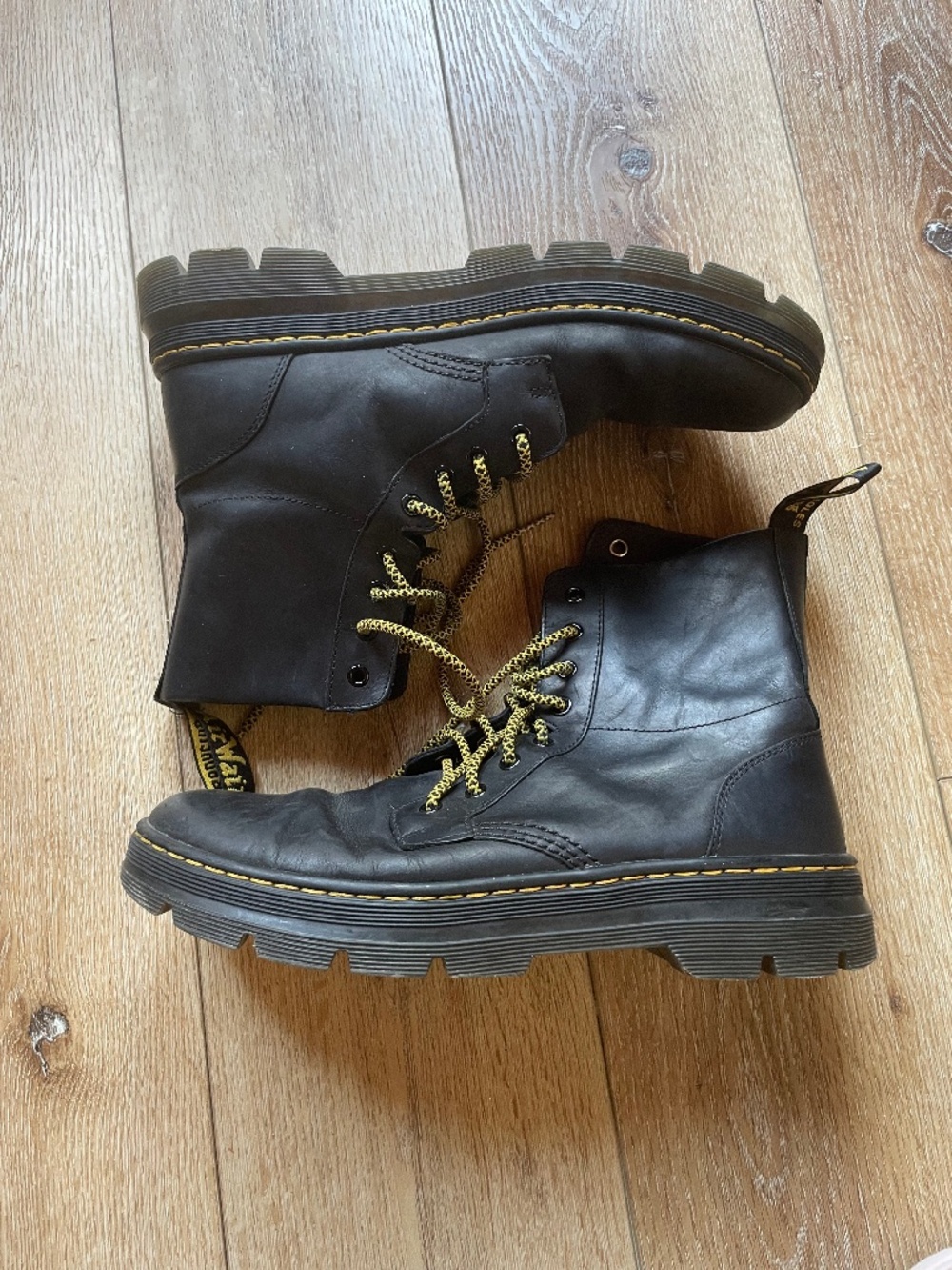Dr. Martens Mens Combs Boot in Black Size 11